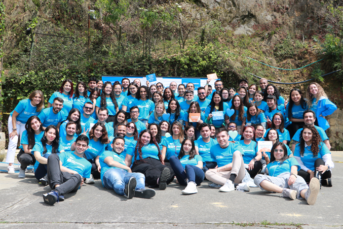 UN Volunteers in Colombia celebrating IVD 2022