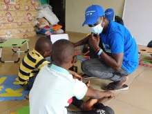 IOM and UN Volunteers’ Mentorship Network empowers returning migrants in Sub-Saharan Africa with guidance, psychosocial support, and stronger community connections.