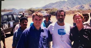 Edward Rees with Xanana Gusmão at Oecusse airfield Timor-Leste in April 2000 when he was a UN Volunteer