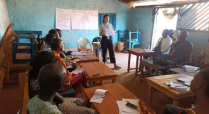 UN Volunteer, Natalia Peshkova, speaks to local journalists in Kaga Bandoro on their crucial role in helping communities understand and engage with the peace process.