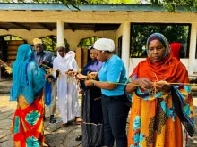 A national UN Volunteer with UNDP in Tanzania, Rahma Ally Juma, mobilizes coastal communities for the Bahari Maisha project and supports sustainable aquaculture—sea cucumber, sea moss, and crab farming—to improve the livelihoods of women and youth.