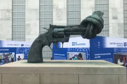 The United Nations Volunteers (UNV) programme has been partnering with the United Nations Departments of Peacekeeping Operations (DPKO), Political Affairs (DPA) and Field Support (DFS) since 1992.  UN Volunteers help countries torn by conflict by creating