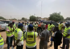 Christophe Haesler (in white shirt) UN Volunteer Transport Sector Initiative Analyst with the World Bank speaks to the transport committee in Dakar. His assignment was fully funded by Switzerland.