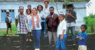 Sara Ferrer Olivella (center left), UNDP Resident Representative in Jordan, while serving as a UN Volunteer in Timor-Leste in the late 1990s.