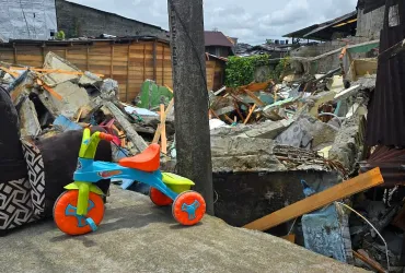 Epicenter Colombia: First on the Scene, Volunteers
