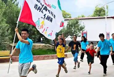 A Nation of 279 Million Volunteers