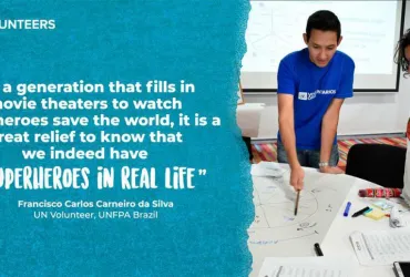 UN Volunteer Francisco Carlos Carneiro da Silva, UNFPA Brazil, working in an office