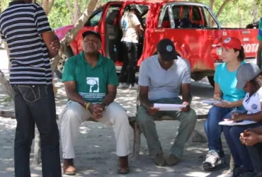 UN Volunteer Vanessa Falkowski works with local stakeholders to collect suggestions for the improvement of the national parks.