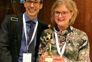 Niels Lohman (left), UNV Team Lead Capacity Development, and Lykke Andersen, Manager of the UNDP Junior Professional Officer Service Centre, received the Innovation in Recruitment award awarded to UNV for Talent Programme for Young Professionals with Disabilities.