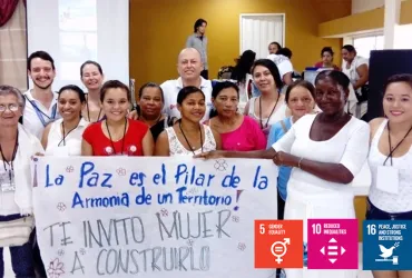 Volunteers in Colombia lead the inclusion of youth and women in peace processes.Voluntarios en Colombia lideran la inclusión de jóvenes y mujeres en los procesos de paz. 