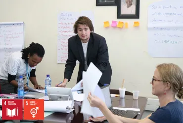 Tomas Danicek, international UN Volunteer for ICT in Education with UNESCO in Ethiopia, facilitating a leadership training for other UN Volunteers.