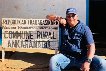 UN Volunteer, Falimanantsoa Rasolofomanana, serves as Humanitarian–Development–Peace Nexus and Local Governance Specialist with UNDP in Madagascar.