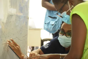 Ismaelle Renaud, Volontaire nationale des Nations Unies servant d'assistante technique en gestion des risques et des catastrophes au sein du PNUD en Haïti. 