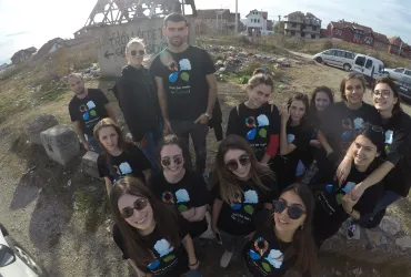 Kosovo volunteers.JPG