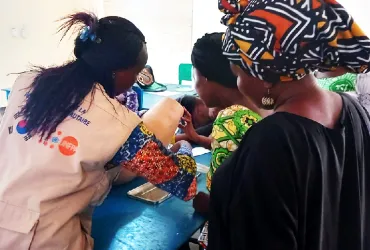 Lydie Nodjimadjim Mbaidje, UN Volunteer Midwife during a supervision session at the Dossaiti health center.