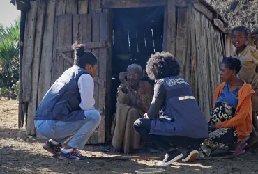 Volunteer Health Workers raise awareness of vaccination in hard-to-reach communities.