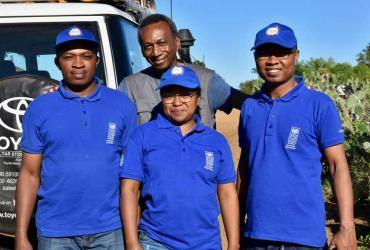 Manitra Raoliarisoa, former UN Volunteer Local Support Specialist with UNDP in Madagascar, with colleagues.