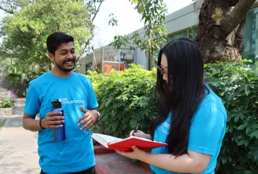 UN Volunteers with UNDP serve across the world to promote sustainable development initiatives, environment is one of them. In this photo, national UN Volunteers act as Youth Mobilizers for sustainable waste management.