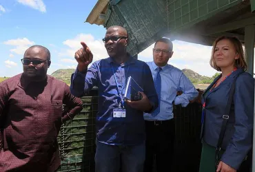 Waheeb Al-Eryani (second from right), with senior UNV officials and a member of the UNMISS Relief, Reintegration and Protection team visit a protection of civilians site in Juba, South Sudan.