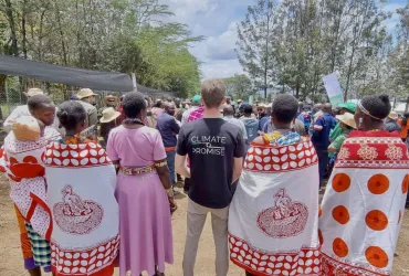 Thibault Lepivain (in black t-shirt) international UN Volunteer Climate Knowledge and Policy Specialist with the United Nations Development Programme (UNDP) at the Bangkok Regional Hub participated in a field mission in Narok County, Kenya following UNDP’s Climate Promise Japan Supplementary Budget Global Workshop.