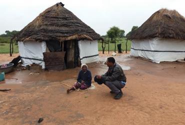 Zenzo discussing with Mholo Ncube of Ngwala village in Huhwana in Bulilima District.