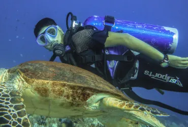 Eyad Mohammad Fakeraldeen Lutfi Alzgool is UN Volunteer Marine Reserve Ranger with Aqaba Marine Reserve, UNDP Jordan.